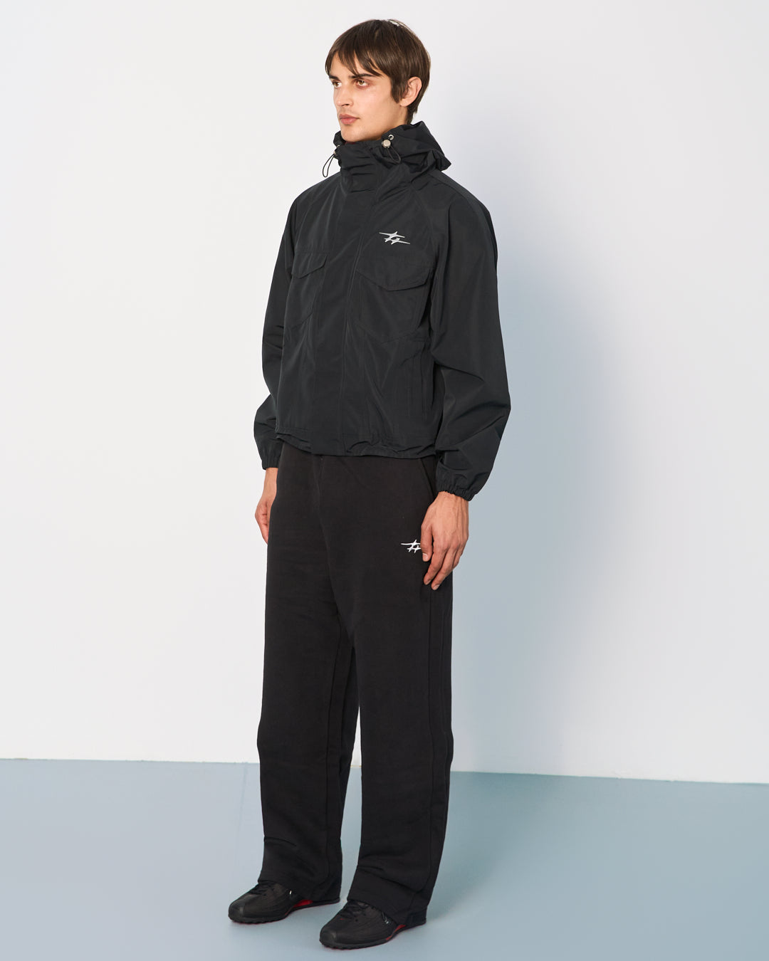 CALIFORNIA WINDBREAKER BLACK