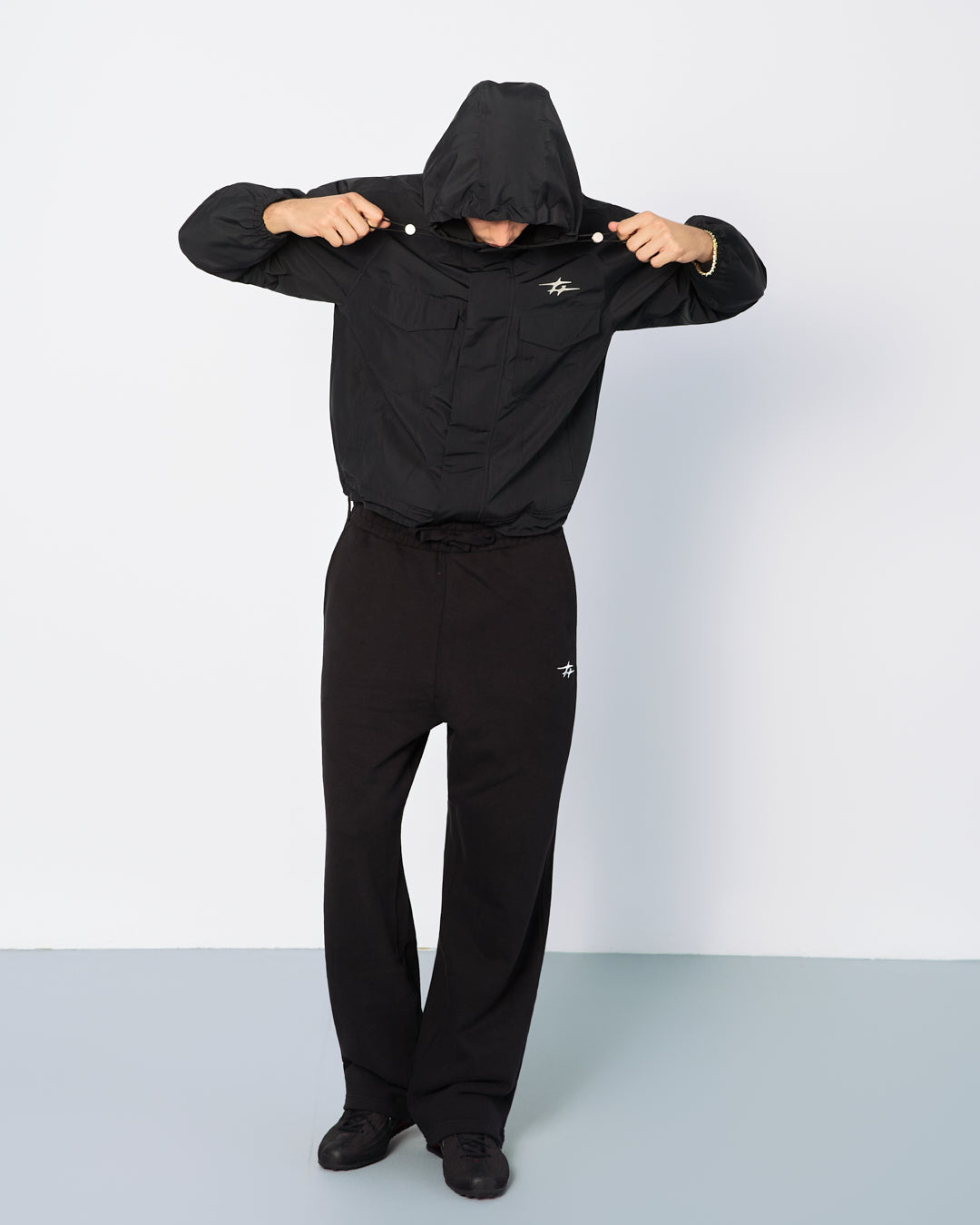 CALIFORNIA WINDBREAKER BLACK