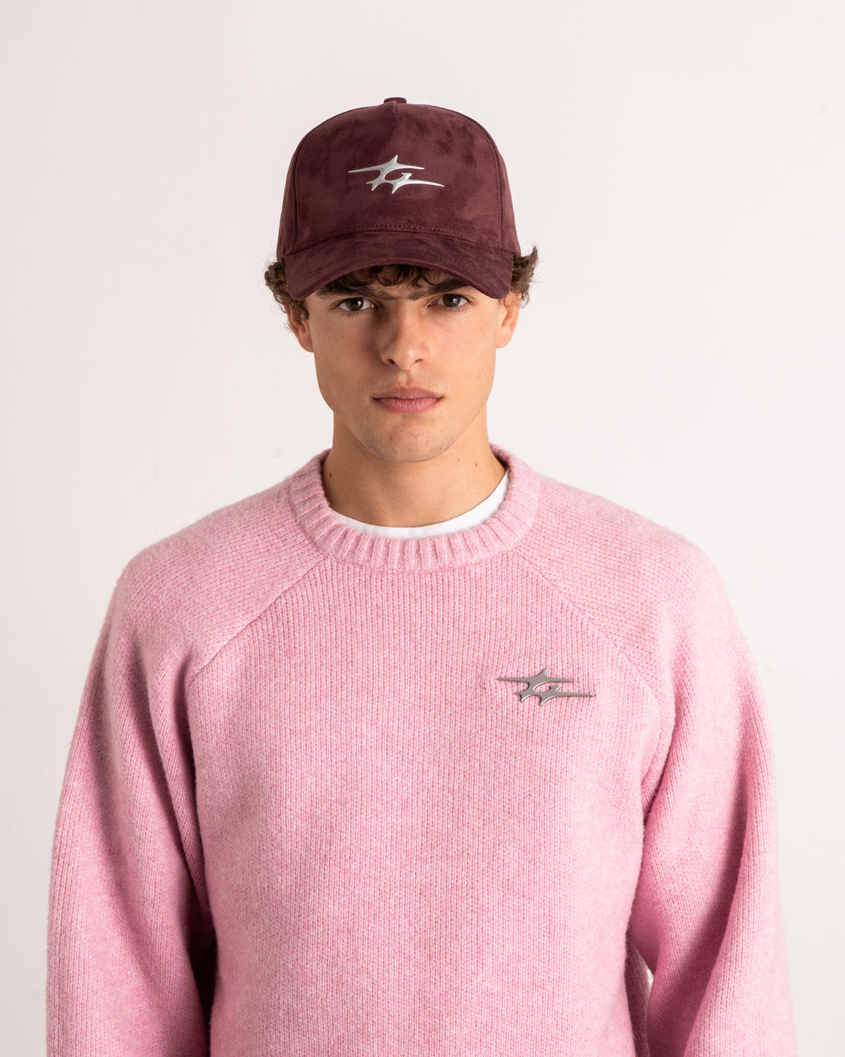 SUEDE LOGO CAP BURGUNDY