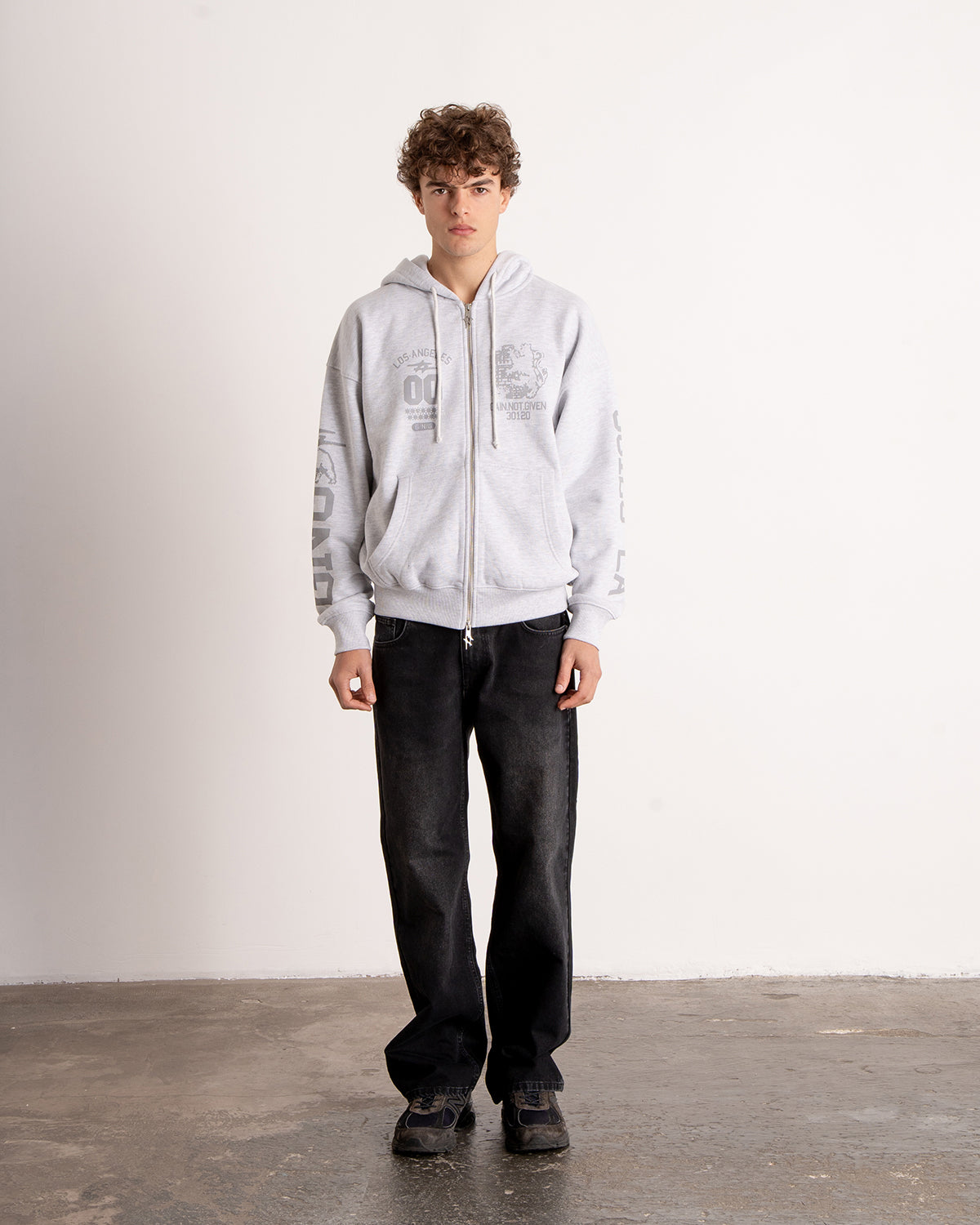 HERALDIC ZIPPER GRAY