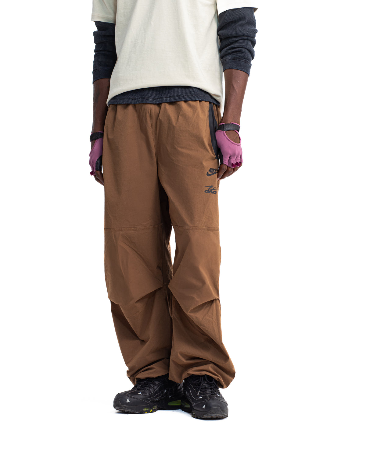 NIKE TECH WOVEN PANTS MOSSWOOD BROWN