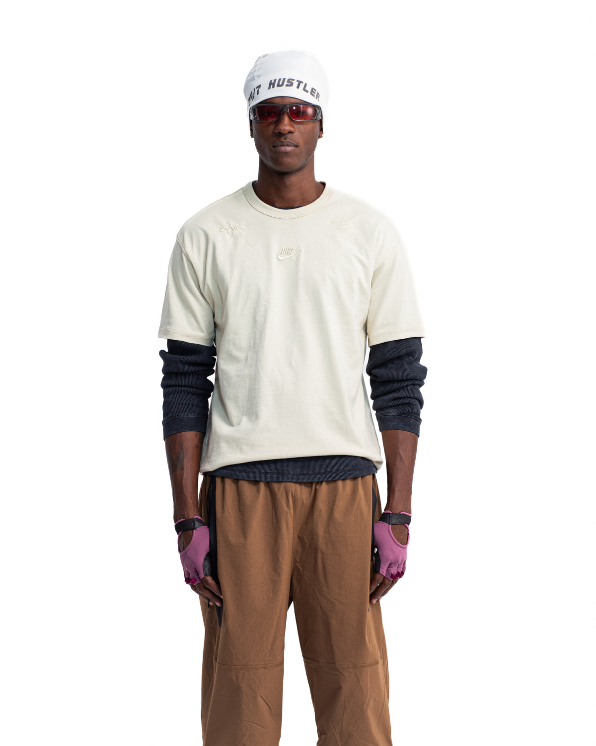 NIKE PREMIUM ESSENTIALS TEE LIGHT KHAKI